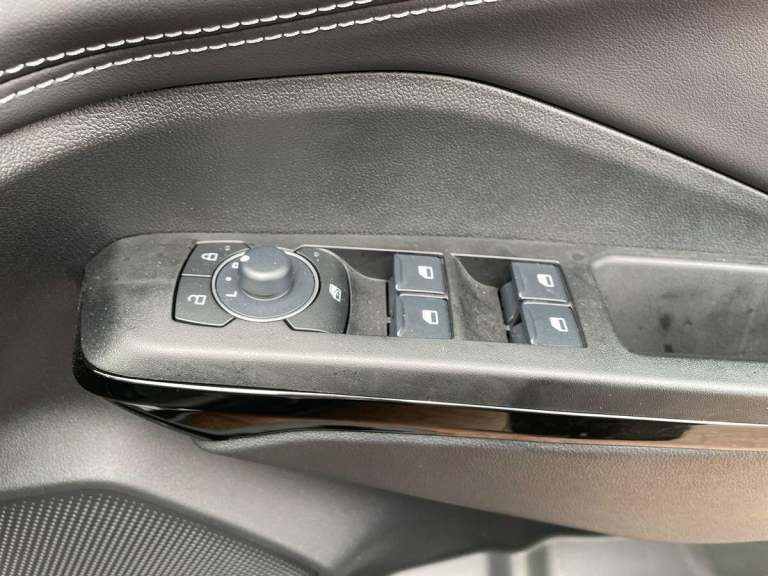 2024 Ford Puma 1.0 EcoBoost Hybrid mHEV Titanium 5dr HATCHBACK PETROL Manual