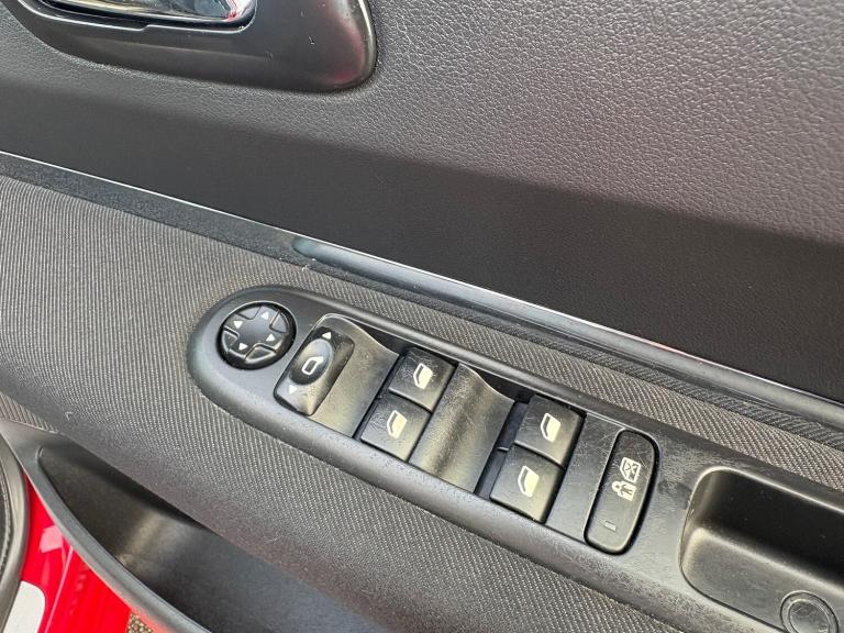 2011 Peugeot 5008 1.6 HDI FAP 112 Family Estate Diesel Manual