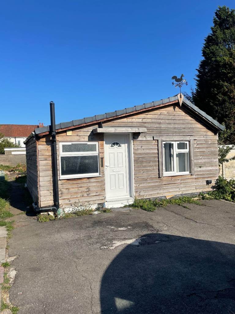  One-Bedroom House to Rent – Filton, Gloucester Road North All bills included !