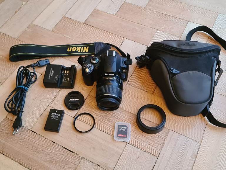 Nikon D40 DSLR camera bundle