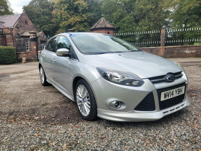 Ford, FOCUS, Hatchback, 2014, Manual, 1560 (cc), 5 doors