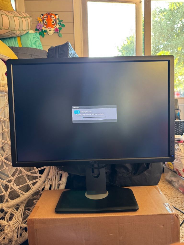 Dell UltraSharp U2412M, 24.1”