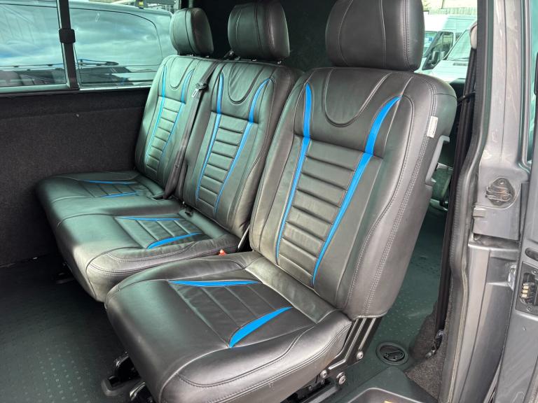 2015 Volkswagen Transporter 2.0 BiTDI 180PS Highline Kombi Van 4MOTION WINDOW VAN Diesel Manual