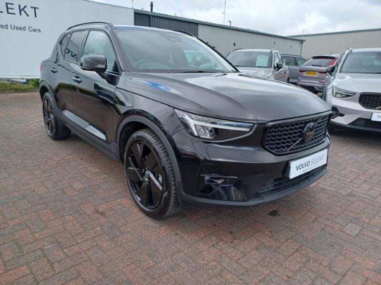 VOLVO XC40 2.0 B4P Plus Black Edition 5dr Auto