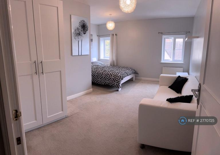 1 bedroom in Ypres Road, Colchester, CO2 (#2770725)