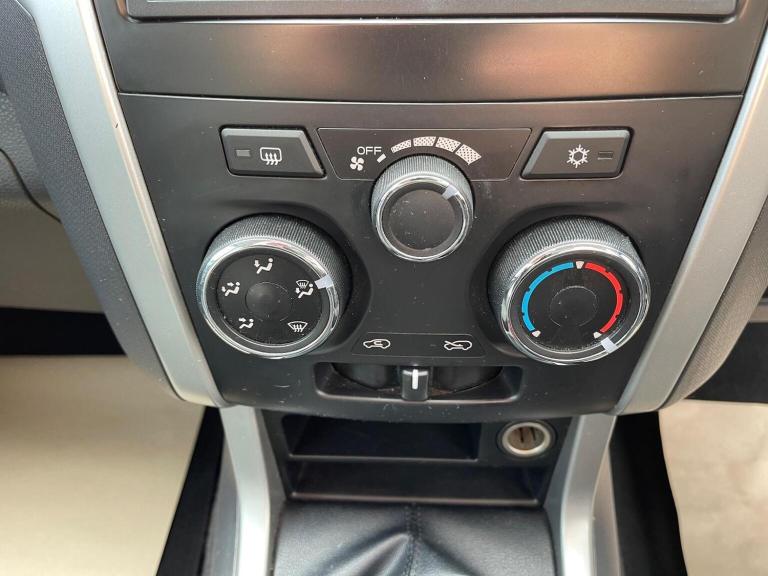 ISUZU D-MAX 2.5 TD Yukon 4x4 4dr 2015