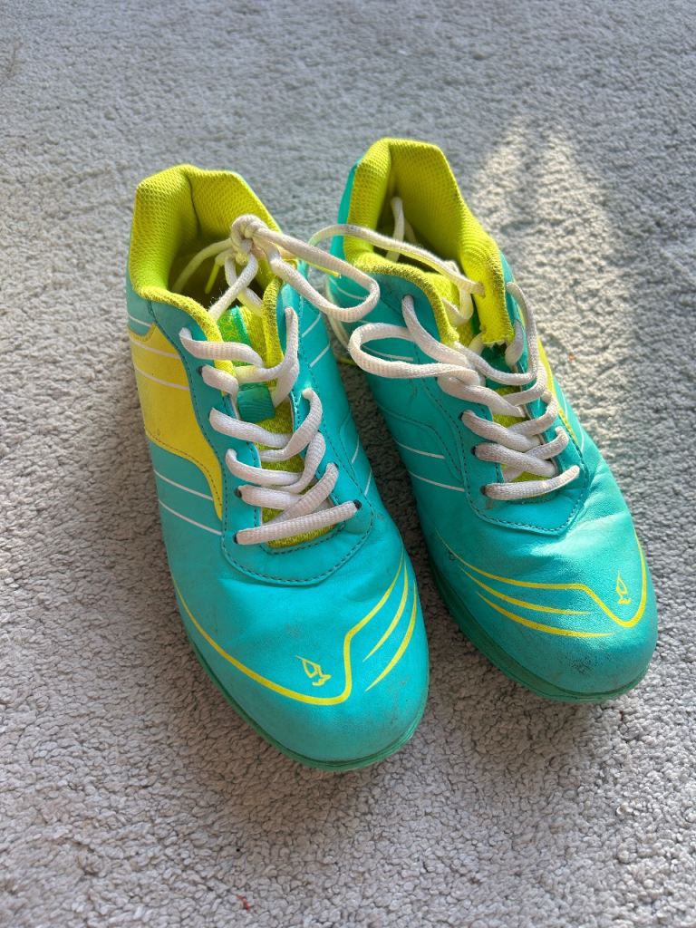 Kookaburra hockey boots
