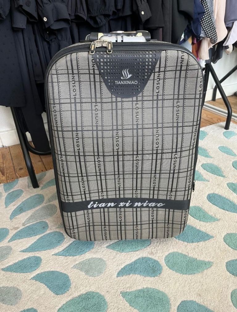 Lightweight Cabin Bag Carry On Suitcase Luggage