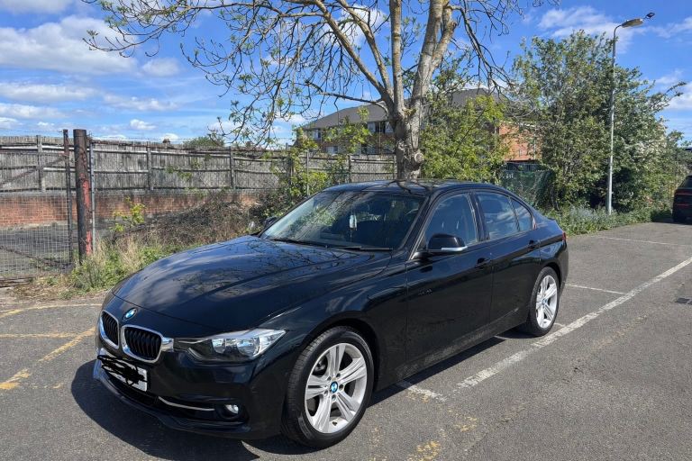 BMW 318i Sport 1.5 Petrol (2016) - Black Auto