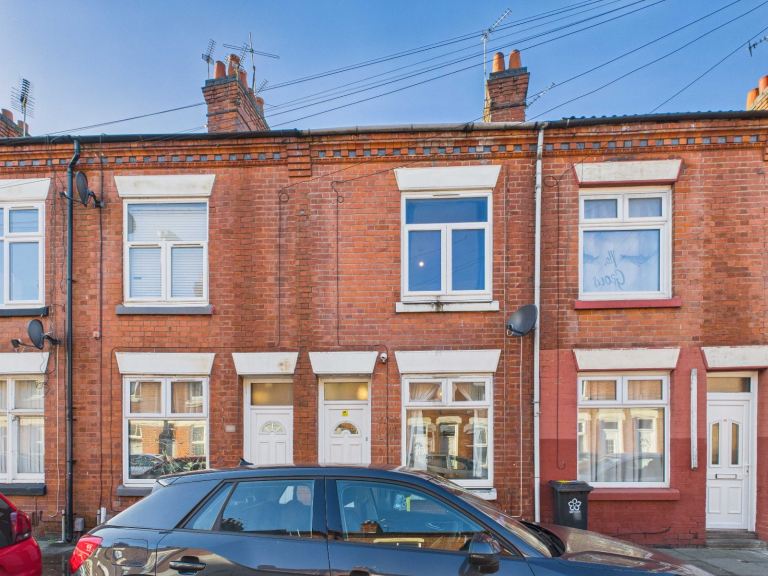4 Bedroom Terrace Leicester 