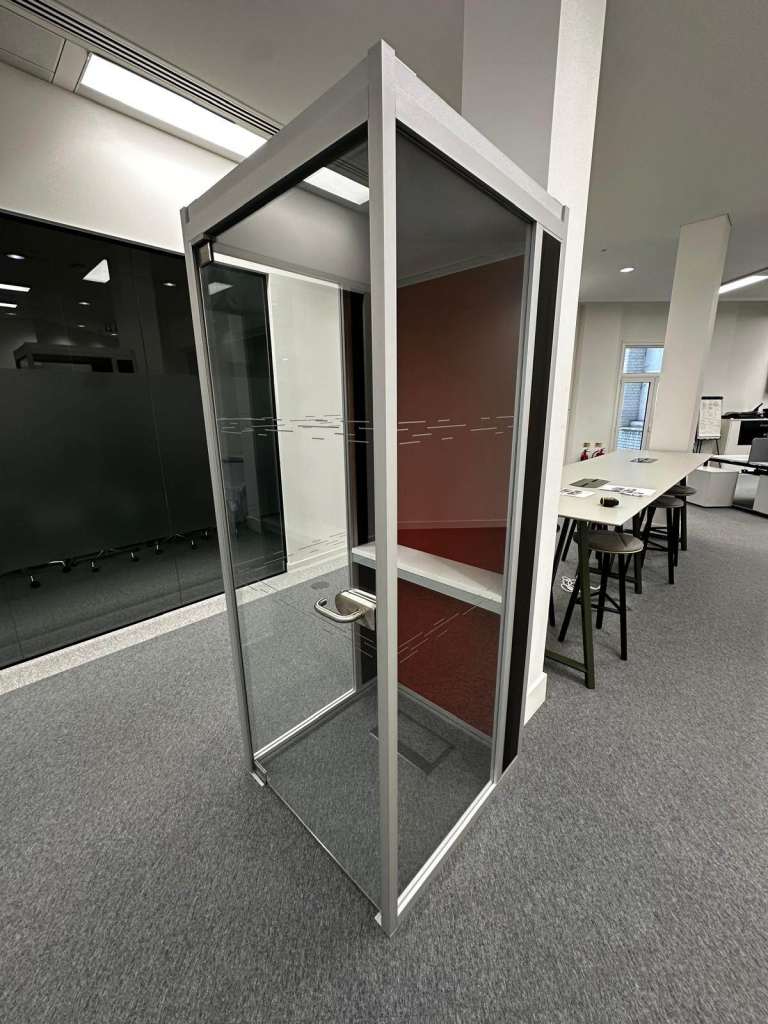 Silent Room Pod / Phone Booth – Breakout Pod, Dark Red Interior