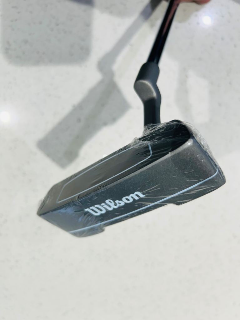 * BRAND NEW * LADIES WILSON PUTTER.  R/H