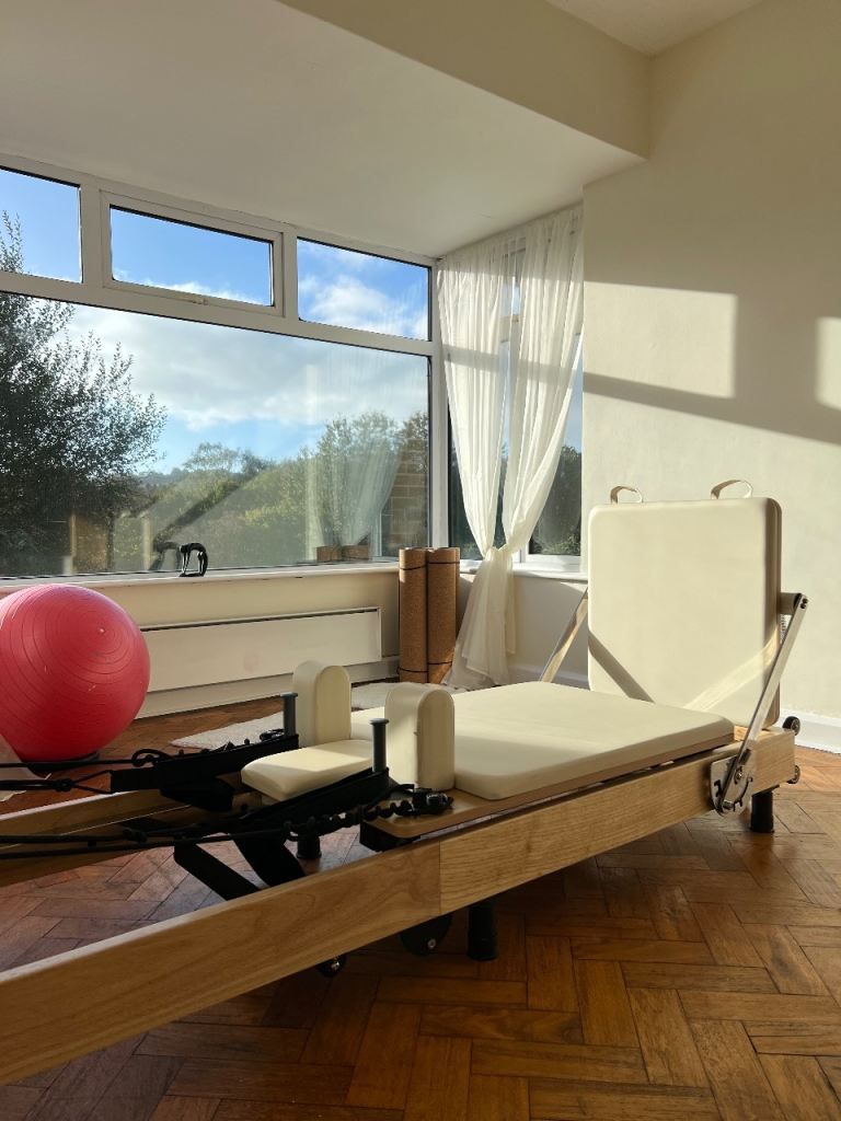 Pilates Reformer including box and jump board