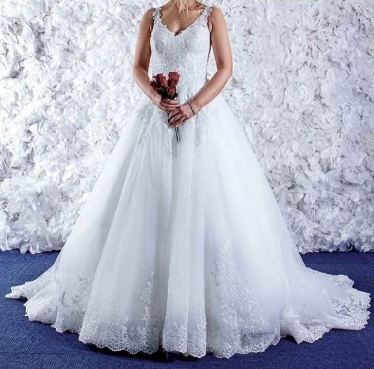 Brand New, Unaltered Wedding Dress