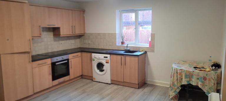 Ground floor flat 2 bedroom Wigston 
