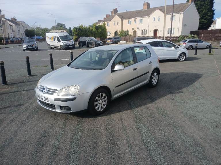 Vw golf mk5 1.9 tdi 105pd manual 5speed in great condition fsh no mo or tax 