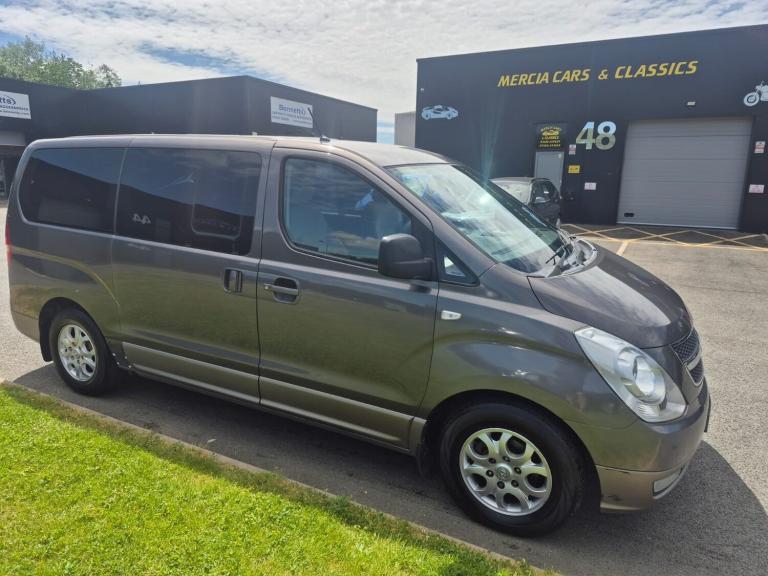 2012 Hyundai i800 2.5 CRDi Style MPV 5dr Diesel Auto Euro 5 (170 ps) Diesel