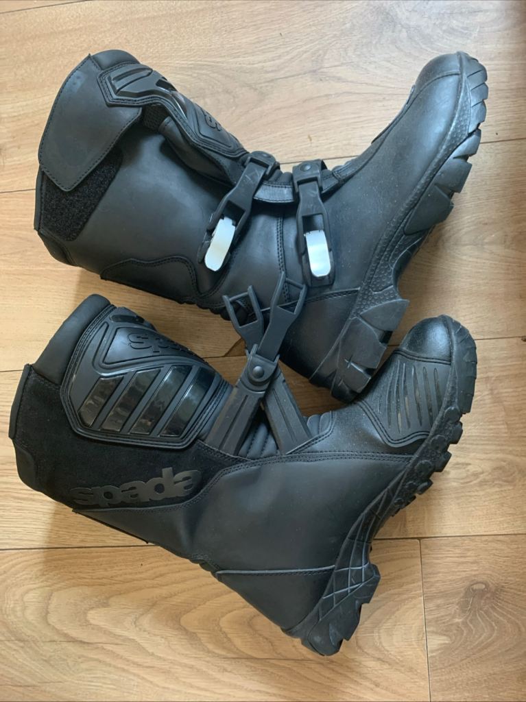 Motor cycle boots