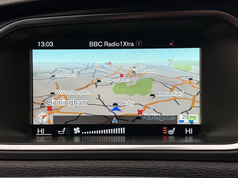 2015 Volvo V40 D4 [190] R DESIGN Lux Nav 5dr HATCHBACK DIESEL Manual