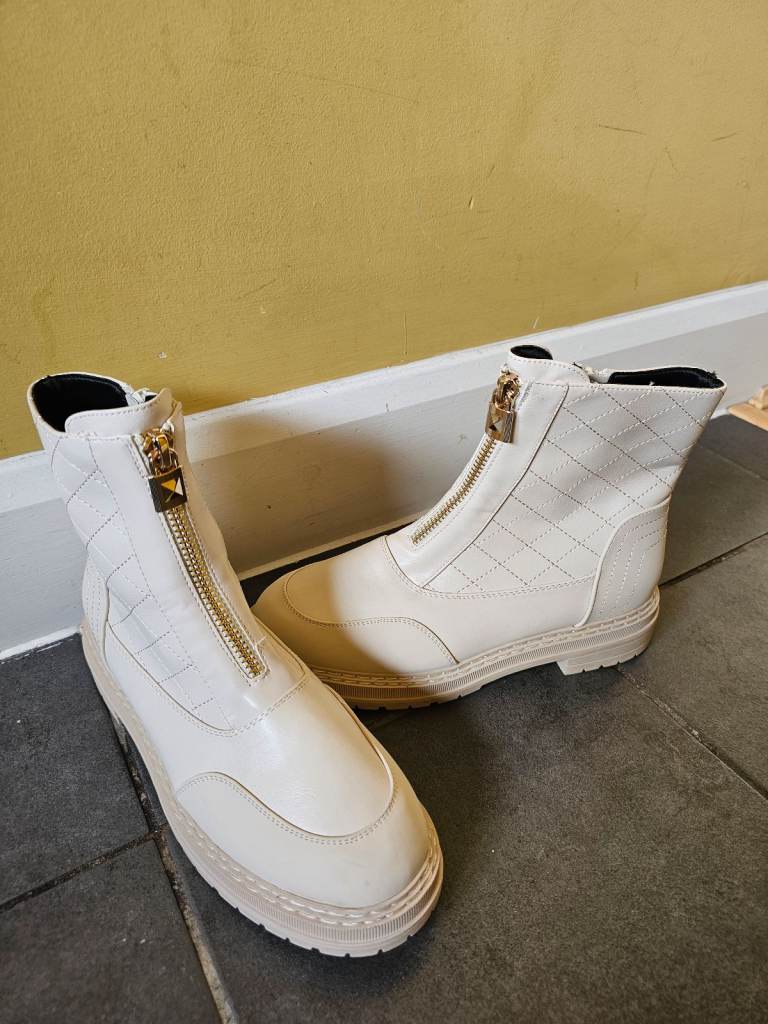 River Island Boots size 9