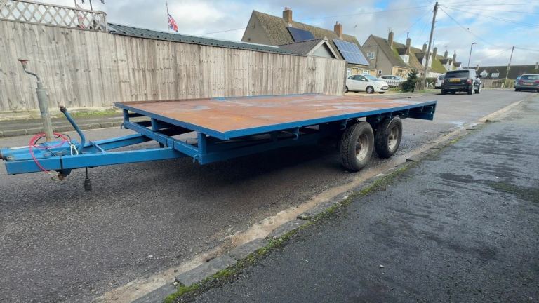 Car trailer