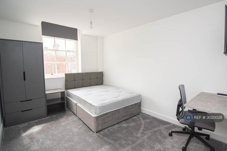 1 bedroom flat in Nether Hall, Retford, DN1 (1 bed) (#3020028)