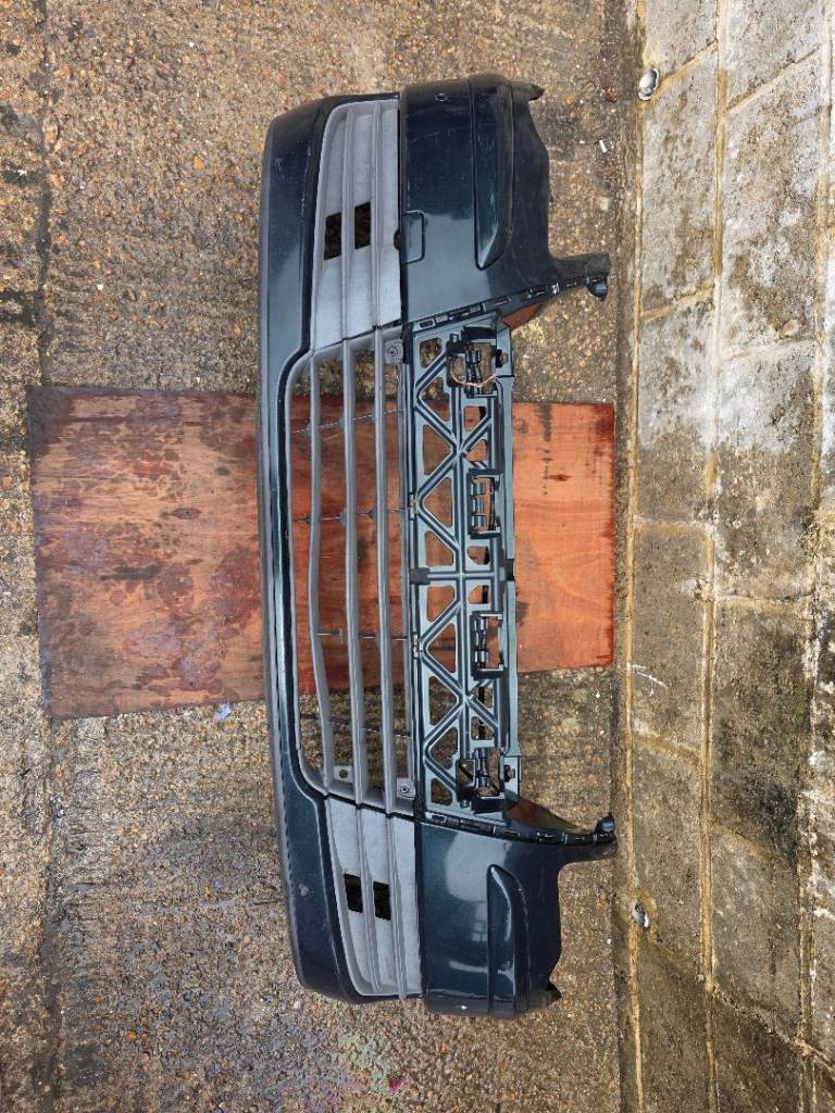 VW Touran 2010 Match Front Bummper Green With Grilles &Sensors 