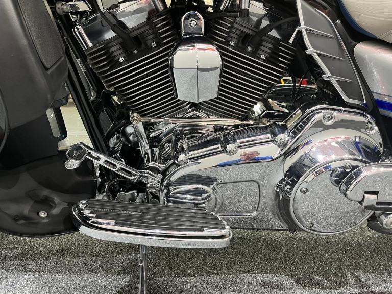 Harley-Davidson FLHTCUSE Electra Glide 1800, 2009