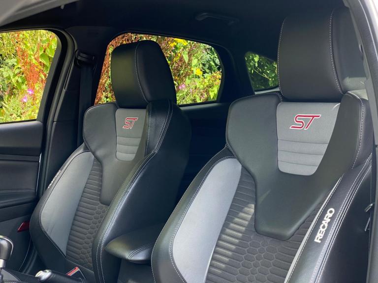 2015 Ford Focus 2.0T EcoBoost ST-2 5dr HATCHBACK PETROL Manual