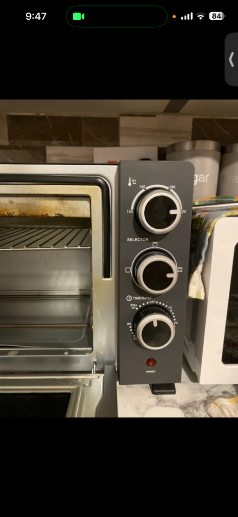 Mini oven- OPEN TO OFFERS