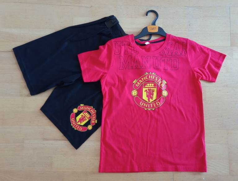 Brand new M&S Manchester set size 11-12y