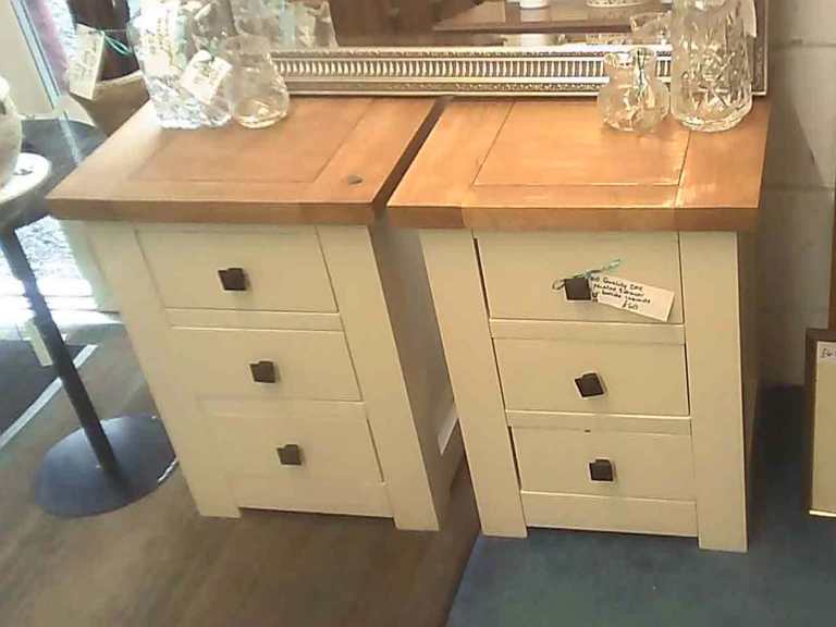 PAIR STURDY PAINTED OAK LARGE 3 DRAWER BEDSIDE CABINETS. IN GOOD ORDER. STURDY