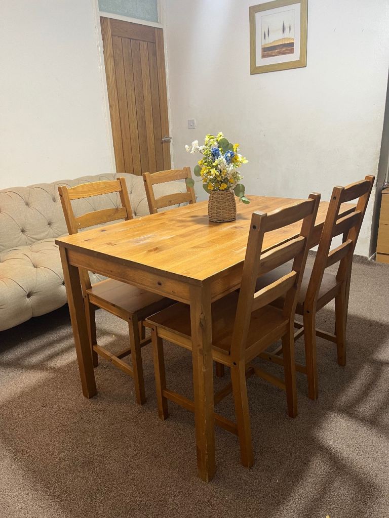 ikea dinning table and chairs