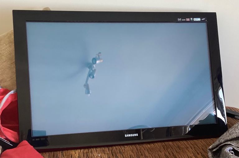 FREE SAMSUNG TV 42” EXCELLENT CONDITION 