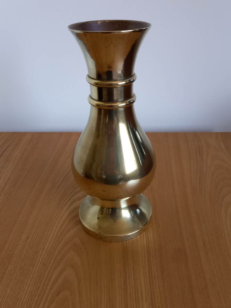 Vase brass vintage