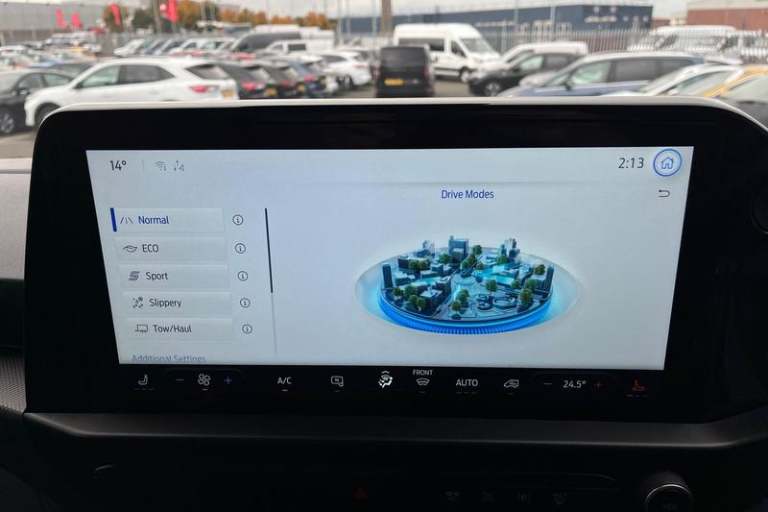 2024 Ford E-Transit 320 Limited AUTO L1 SWB RWD 100kW 65kWh Low Roof Automatic Panel Van Electric...