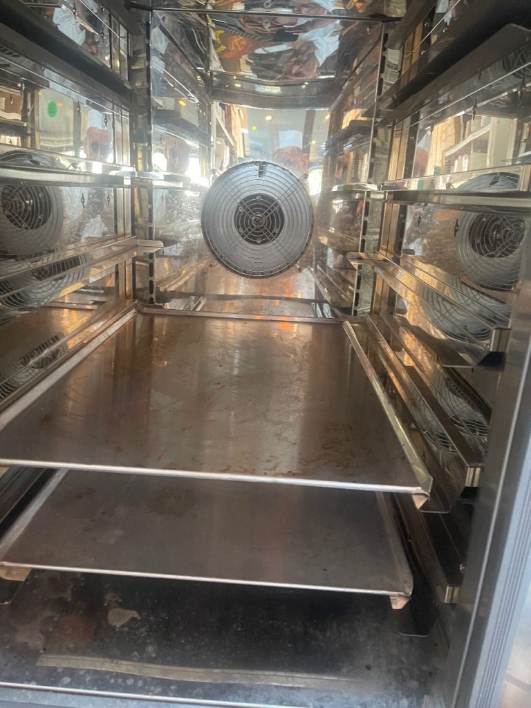 Large Commercial Oven / Catering Equipment – Good Condition