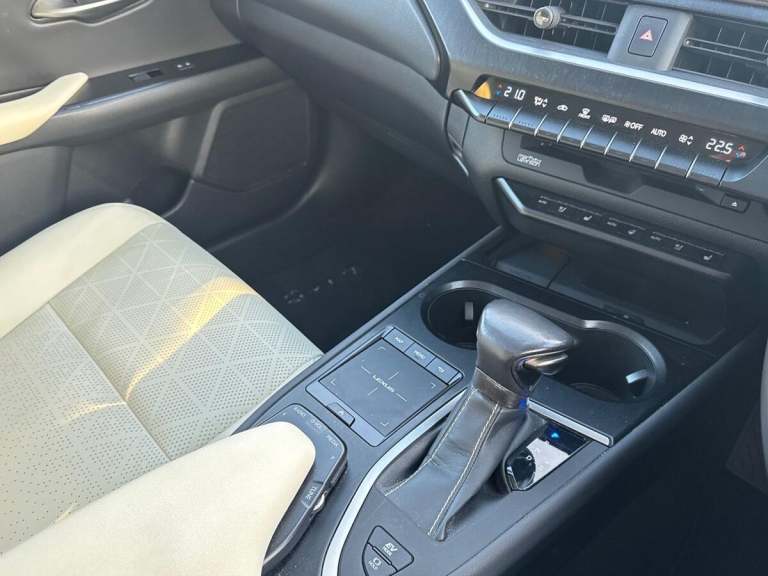 2019 Lexus UX 250h 2.0 Takumi 5dr CVT SUV Hybrid Automatic