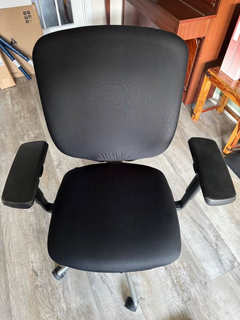 Boss design office chair £50 fully adjusts white with black cover