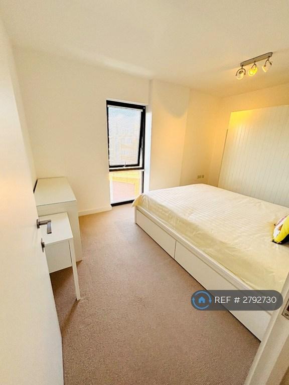 1 bedroom in Clubhouse Apartments, London, E14 (#2792730)