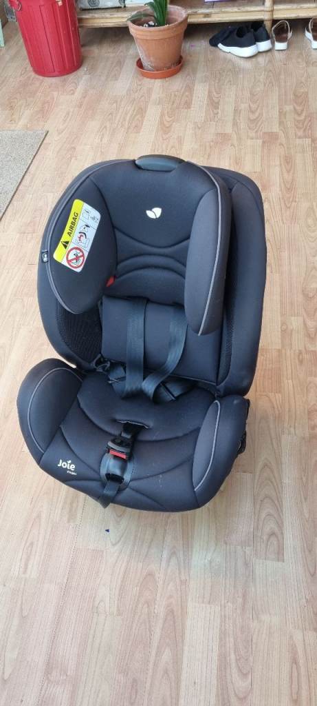 childs car seat