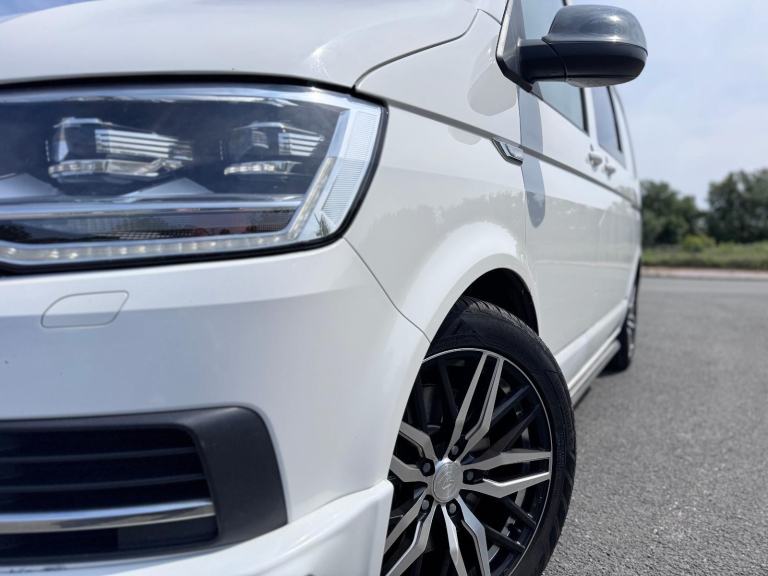 2018 VOLKSWAGEN TRANSPORTER T6 SPORTLINE 204BHP DSG. POP TOP. SOLAR.NO VAT