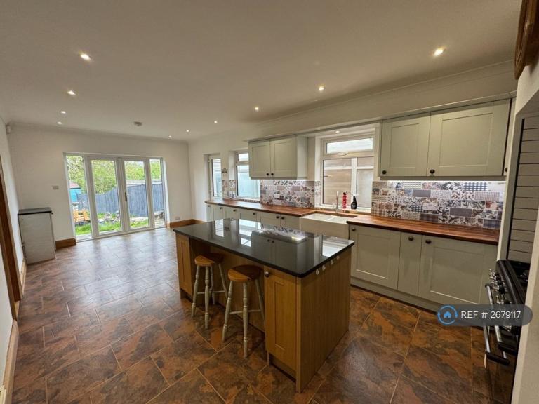 4 bedroom house in Rattle Road, Westham, Pevensey, BN24 (4 bed) (#2679117)