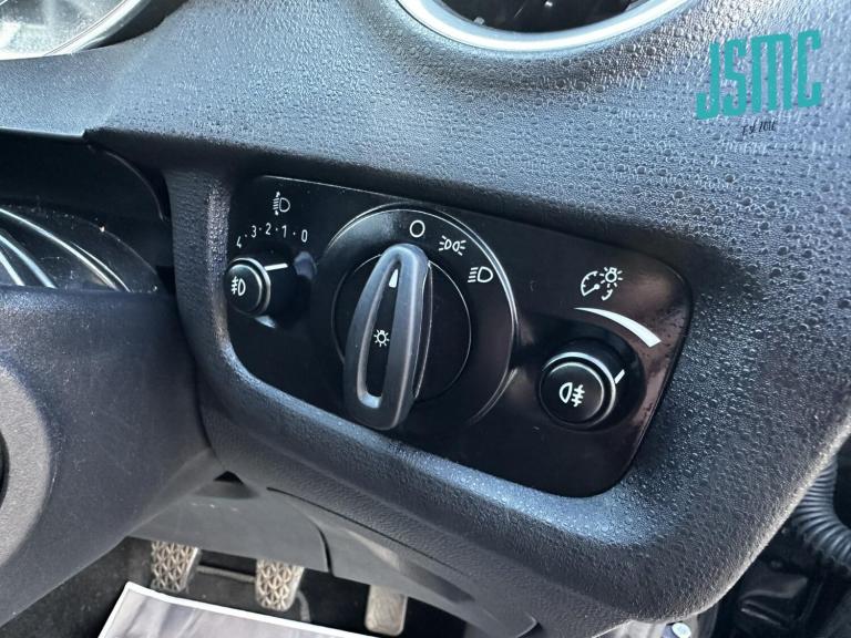 2015 Ford Fiesta 1.25 Zetec Hatchback 3dr Petrol Manual Euro 6 (82 ps) Hatchback Petrol Manual