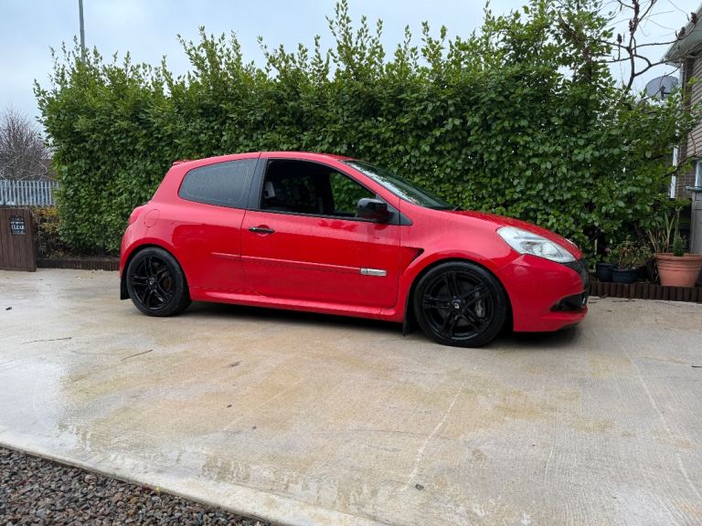 Renault, CLIO, Hatchback, 2012, Manual, 1998 (cc), 3 doors