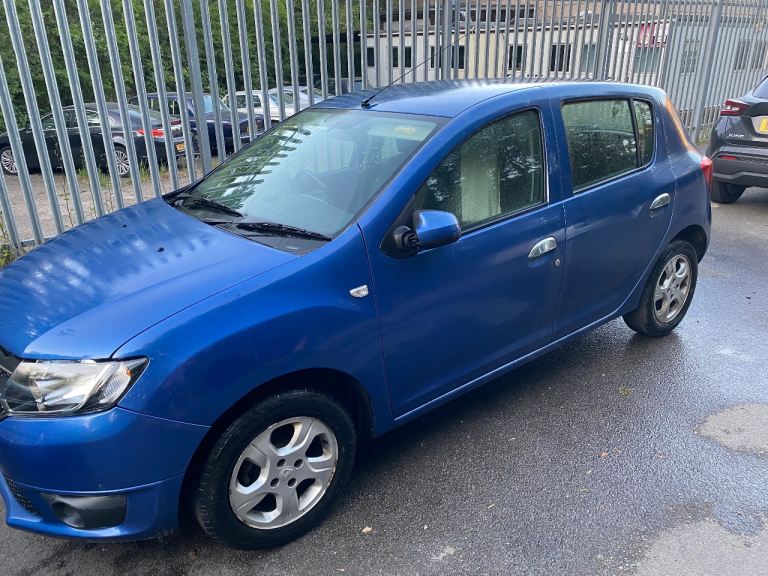 DACIA  SANDERO BREAKING ALL PARTS 