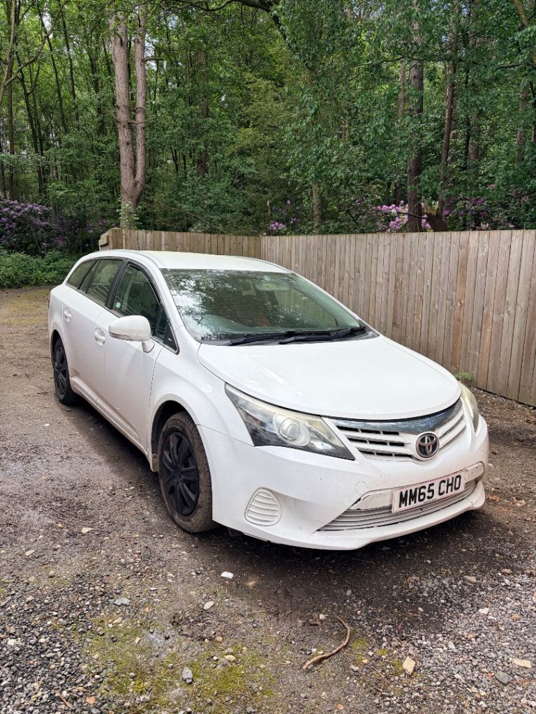 Toyota Avensis Touring 2.0 D4D 2015 Diesel