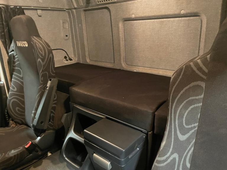 IVECO STRALIS 330 *EURO 6* 6X2 26 TONNE BEAVERTAIL - 2017 - YA17 LHZ