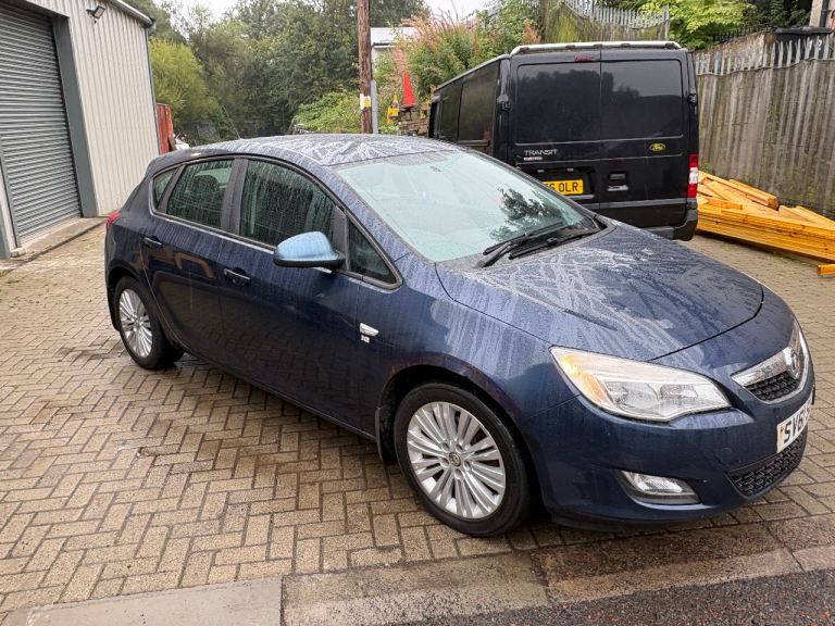 Vauxhall, ASTRA, Hatchback, 2011, Manual, 1686 (cc), 5 doors