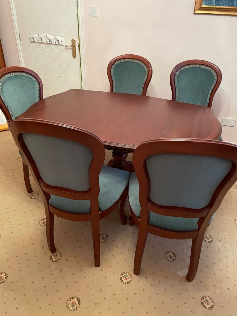 Free Wooden Dining Table with Six Chairs – Good Condition
